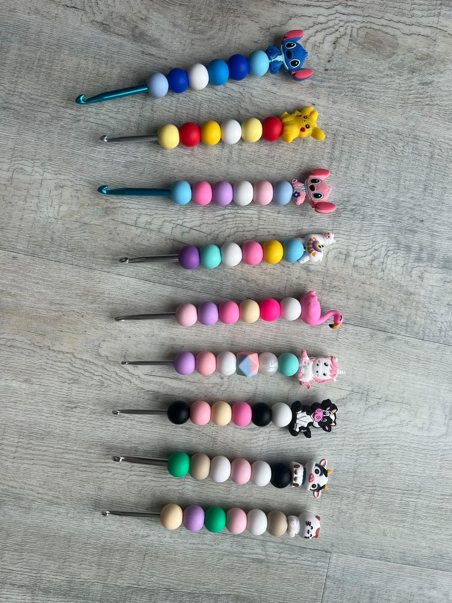 Ergonomic Crochet Hook with Silicone Beads Handmade